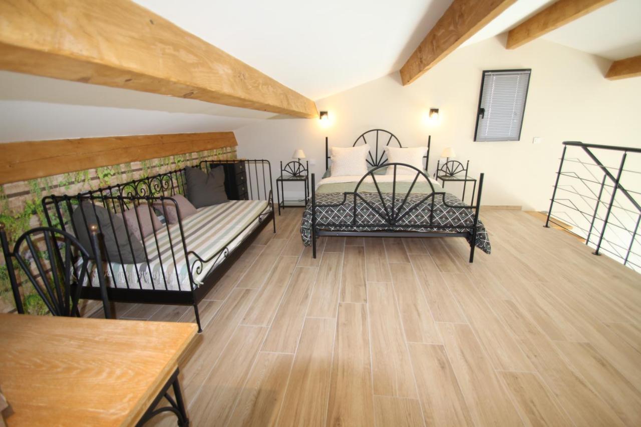 Loft Lou Pitchoun Βίλα Saint-Étienne-du-Grès Εξωτερικό φωτογραφία